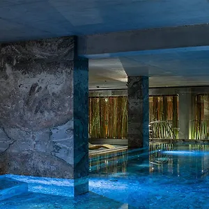 https://hotel-warszawa.warsawhotelspoland.com